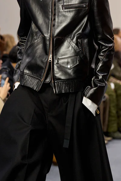 Look 37